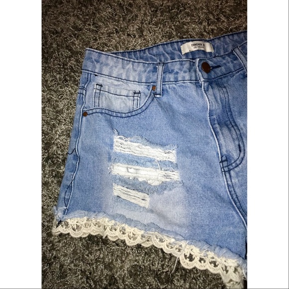 Forever 21 Lace Detailed Denim Shorts - Picture 3 of 5